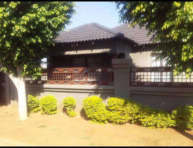 3 BEDROOM HOUSE FOR SALE IN ELANDSPOORT